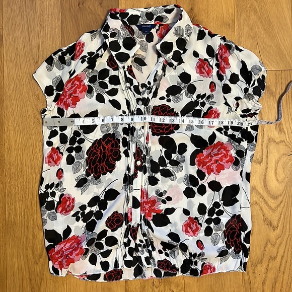 Splendour Sleeveless Summer Top - Picture 4 of 5